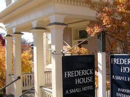 לינה וארוחת בוקר סטאונטון Frederick House מראה חיצוני תמונה